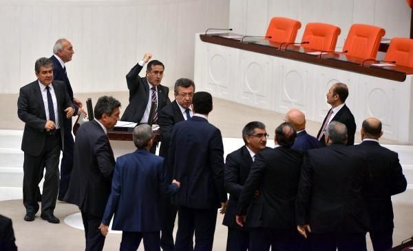 TBMM'de 'beddua' gerginliği!