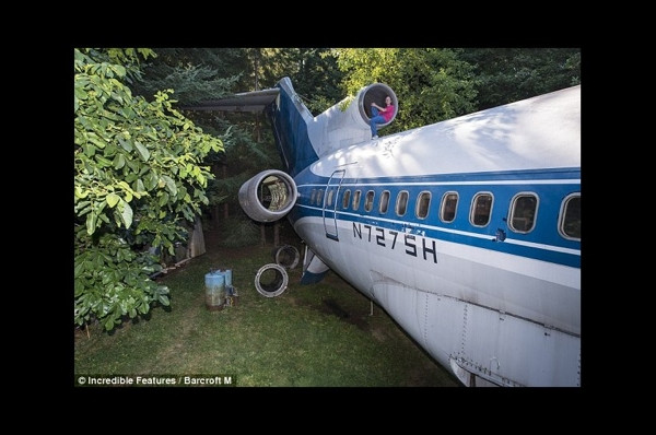 Onun evi, Boeing 727