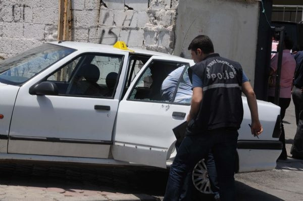 Cemevinde cenazeye katılanlara ateş açıldı