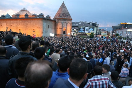 Atatürk Üniversitesi'nde gerginlik