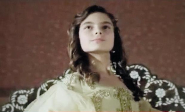 Kösem Sultan rolü Beren'in oldu