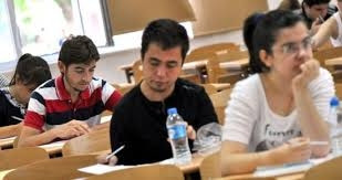Matematik ve dil sınavı sona erdi