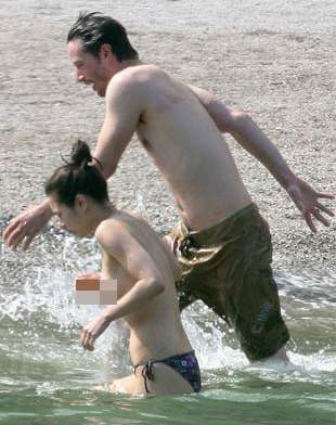 Keanu Reeves, China Chow ile yakalandı