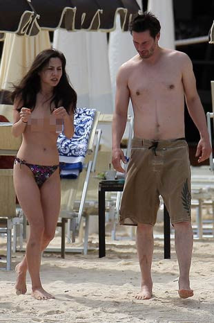Keanu Reeves, China Chow ile yakalandı