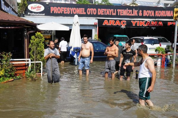 40 dakikalık yağış dereleri taşırdı