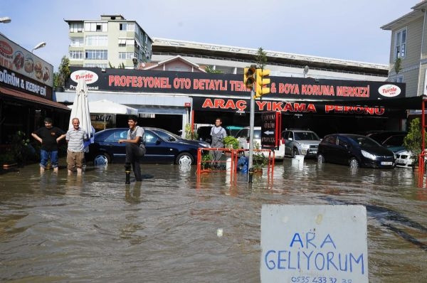40 dakikalık yağış dereleri taşırdı
