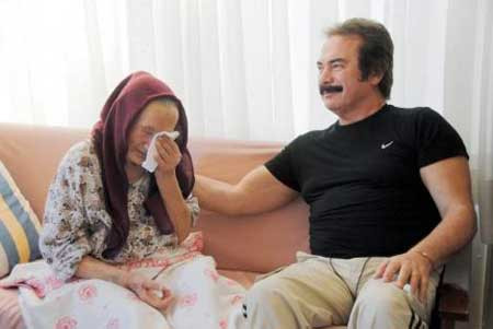 Orhan Gencebay ve annesi