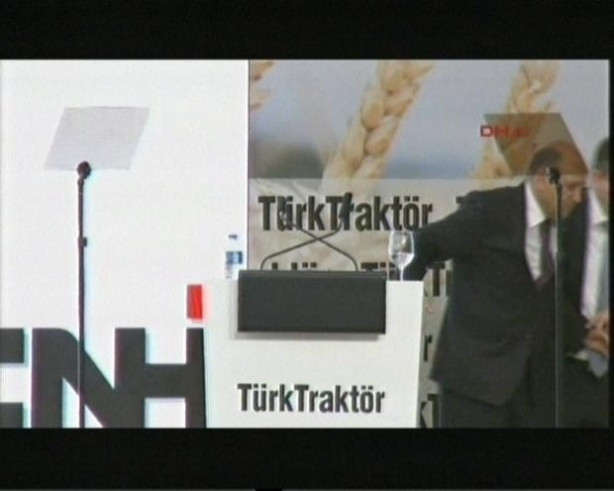 Bakan Fikri Işık fenalaştı