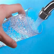 Zinde bir hayat için günde iki litre su için