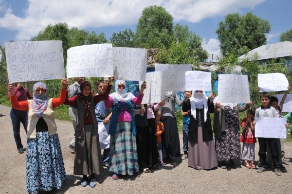 Heyelan vurdu evleri bu hale geldi