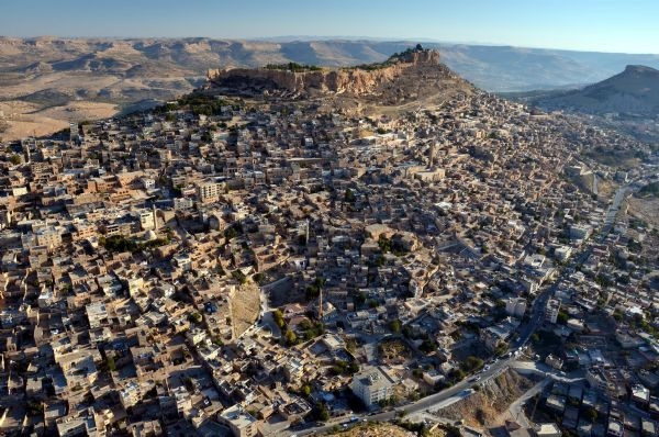 'Asker ve MİT, Mardin Kalesi'ni boşaltsın'