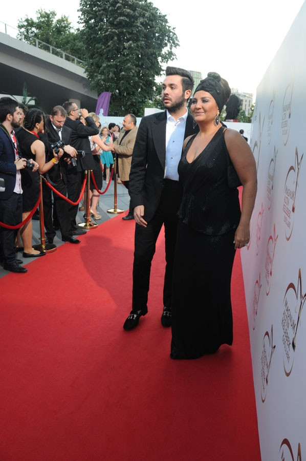 Sibel Can'ın bandanası olay oldu!