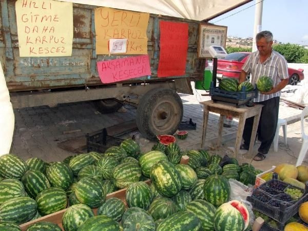Avukatlığı bıraktı, karpuz satıyor