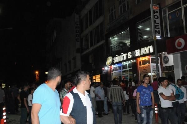 Hakkari'de iki iş yerine molotoflu saldırı