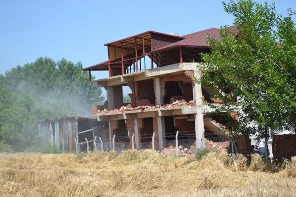 İnegöl'de olaylı yıkım