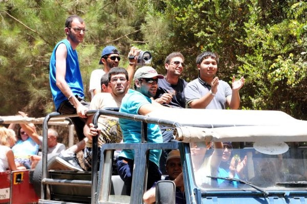 Serinlemek için kuyruğa girdiler