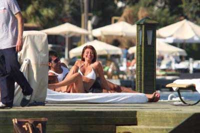 Arkadaşları Euro08de o plajda terliyor
