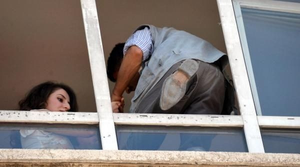 İntihar etmek isteyen genci böyle ikna etti