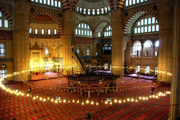 Selimiye Camii'ndeki ters lalenin sırrı