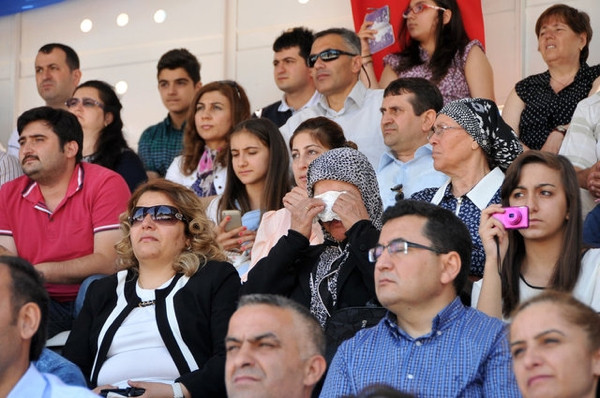 Oruçlu öğrenci törende baygınlık geçirdi