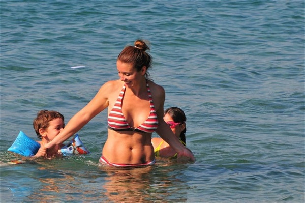 Ana-oğul baş başa tatil!