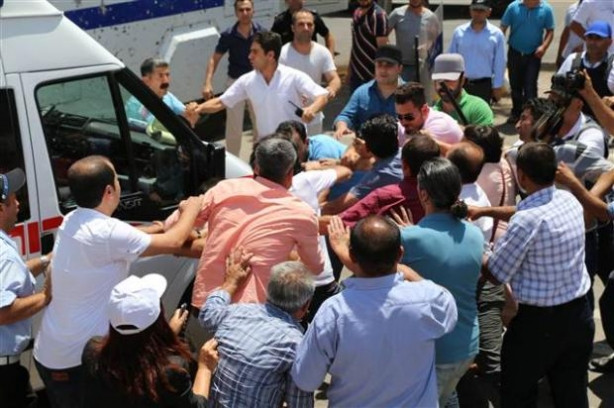Diyarbakır Belediyesi'nde gergin anlar