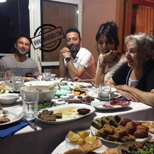 Tarkan aile ziyaretinde