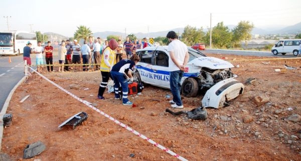 Antalya'da: 1 polis şehit, 1 polis ağır yaralı