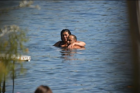 Işın Karaca bikinili yakalandı