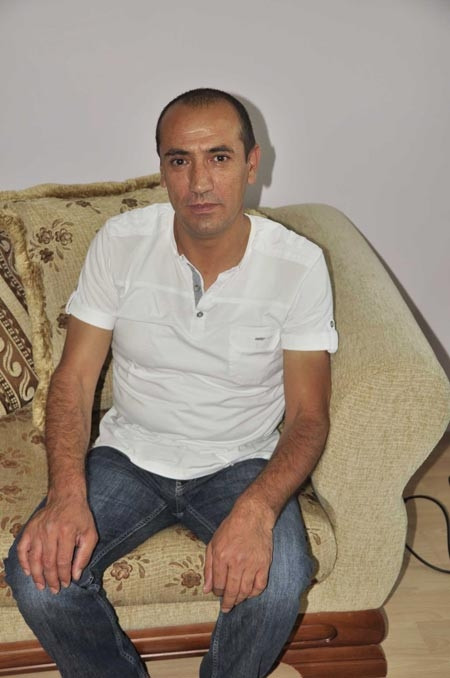 Öğretmene eşi ve çocuklarının önünde sivil polis şiddeti