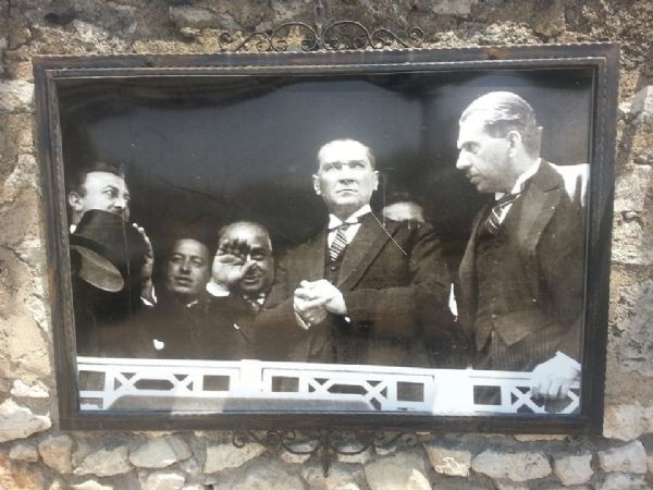Ulu Önder'e saygısızlık