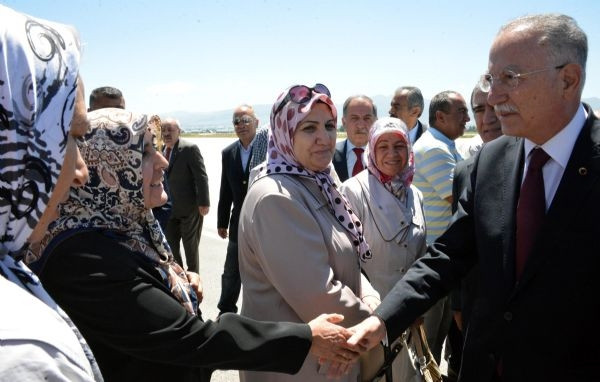 İhsanoğlu'ndan cami için 100 lira