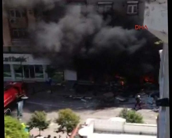 Zeytinburnu'nda patlama