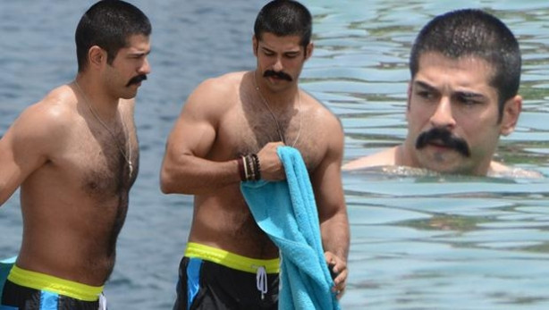 Burak Özçivit, tek başına tatilde