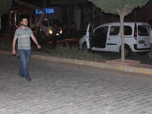 Belediye Başkanının aracının geçişi sırasında patlama