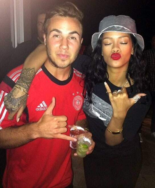 Rihanna'nın gol sevinci olay yarattı