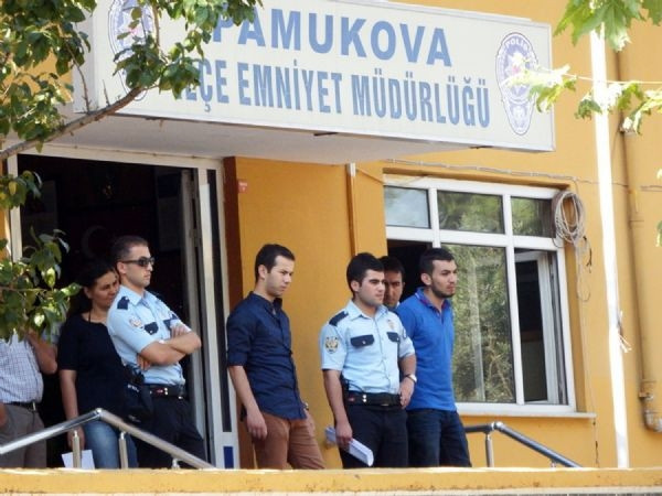 Romanlar'dan bonzai protestosu