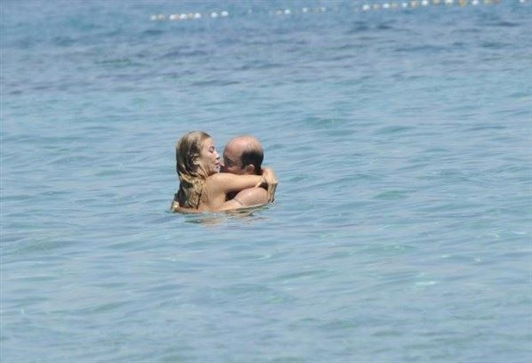 Ivana Sert denizde aşka geldi