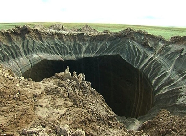 Rusya'daki dev delik
