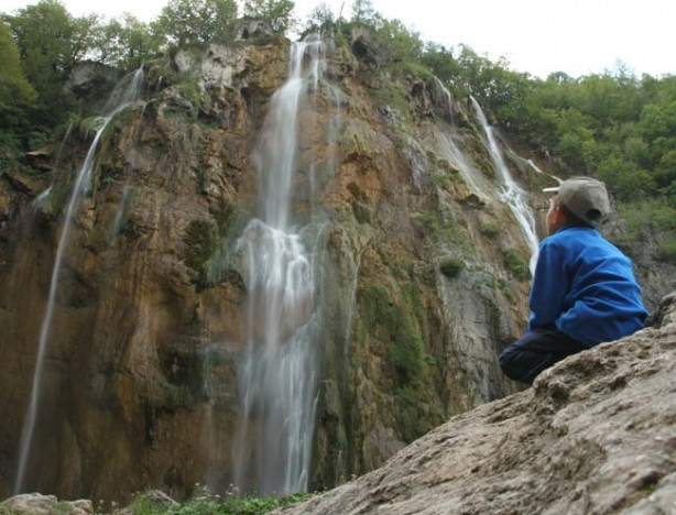 Plitvice Milli Parkı görenleri büyülüyor