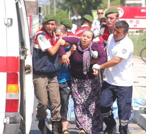Motosikletlinin feci ölümü