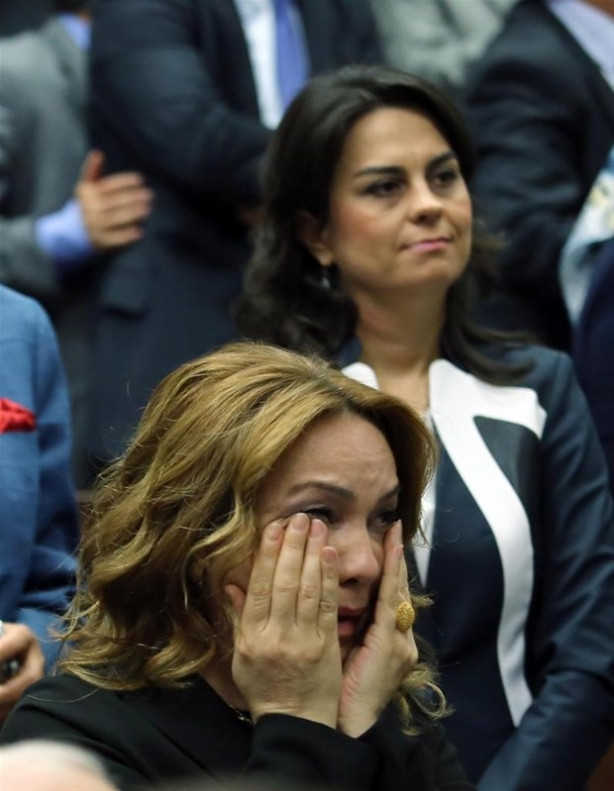 Gözyaşlarını tutamadılar !