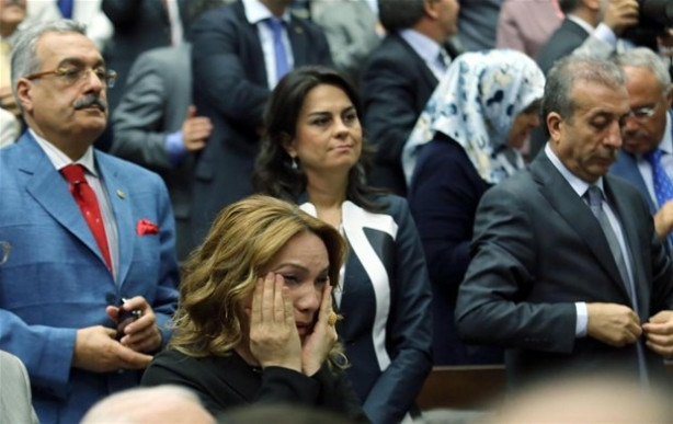 Gözyaşlarını tutamadılar !
