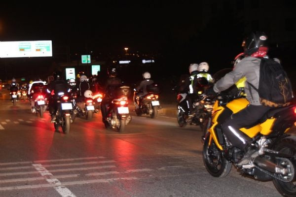 300 motosikletçi karşıladı