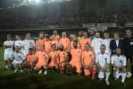 Stadyum açılışında üç gol birden attı