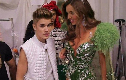 Bieber: Miranda beni gerçek bir erkek yapmaya söz verdi
