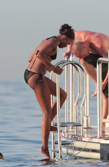 Naomi Campbell aşkıyla tatilde!