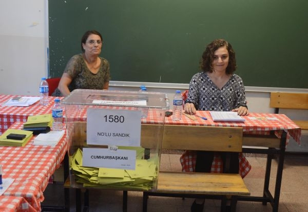 Tansu Çiller oy kullanmadı