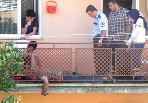 Çamaşır ipi hayatını kurtardı