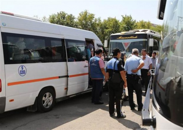 Gaziantep'teki Suriyeliler çadır kentlere gidiyor